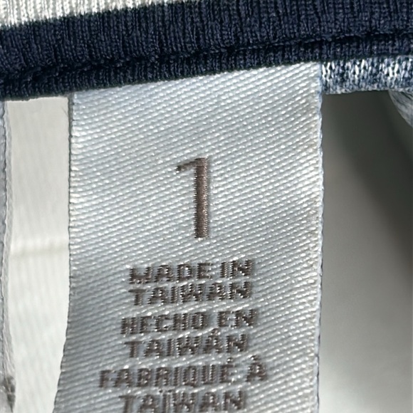 WEEKENDS By Chico’s Navy Linear Dot Striped Knit Wrinkle Free Zip Front Jacket M - Picture 13 of 17